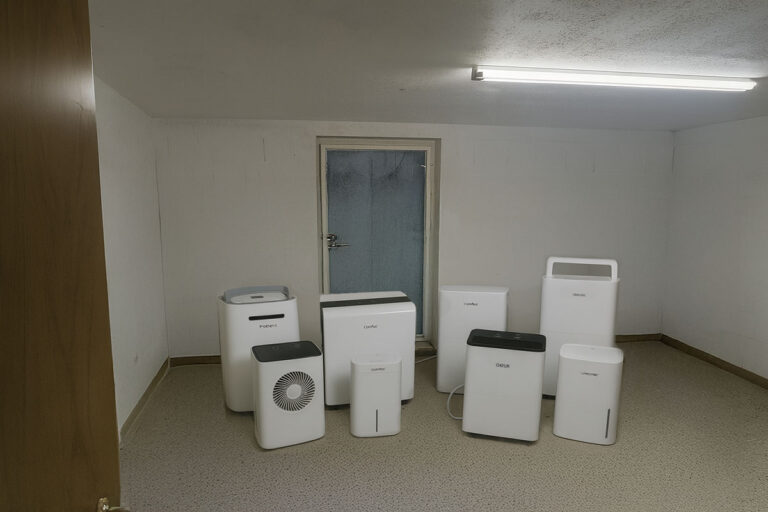Luftentfeuchter im Keller